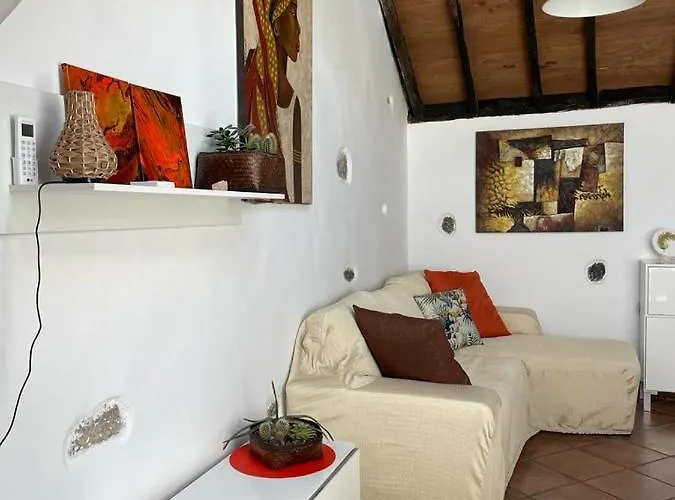 La Puerta Del Sol Адехе